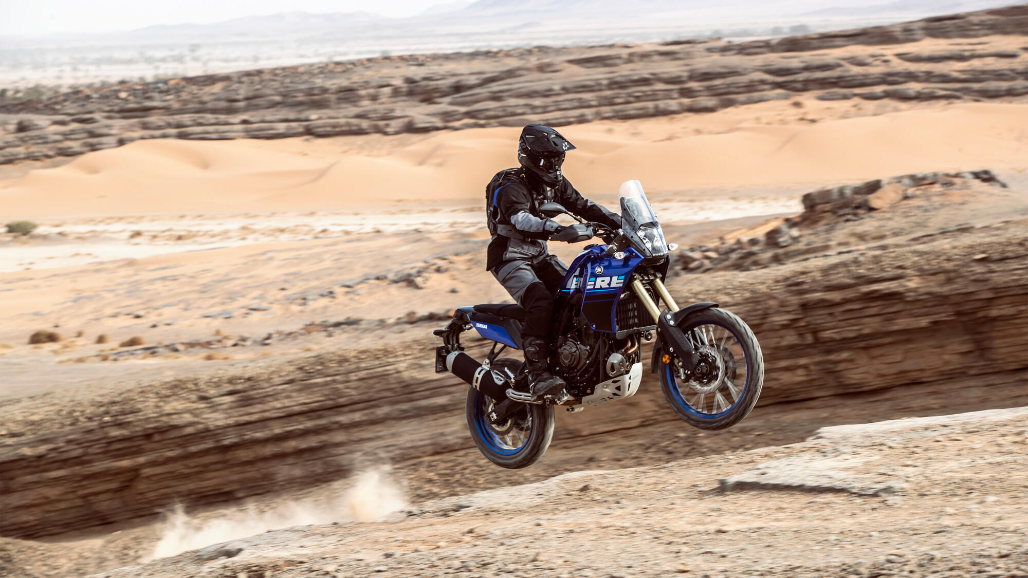 2022-Yamaha-XTZ700-EU-Icon_Blue-Action-012-03